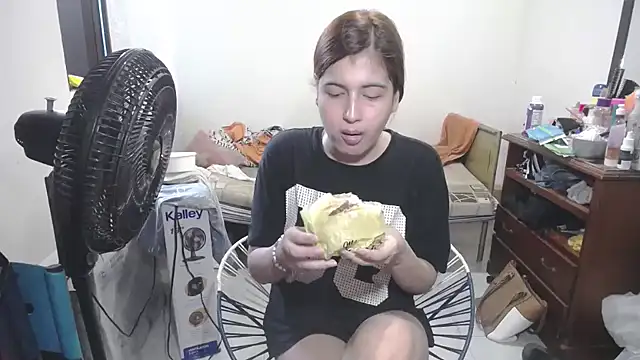 Mirage Sertori online show from 12-16-25, 06:45