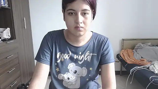 Snapshot of Mirage_Sertori chatting on 06-24-26, 04:49 Mirage Sertori online show from 06-24-26, 04:49
