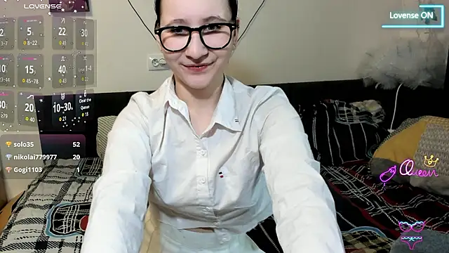 Snapshot of ChristinaFivePlus chatting on 01-19-26, 10:19 ChristinaFivePlus online show from 01-19-26, 10:19