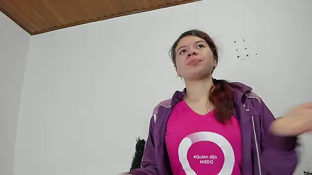 Snapshot of Valen_tina chatting on 10-10-25, 12:28 Valen tina online show from 10-10-25, 12:28