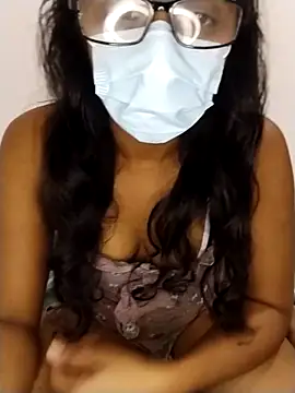 Snapshot of sexybolegirl chatting on 02-19-26, 05:21 sexybolegirl online show from 02-19-26, 05:21