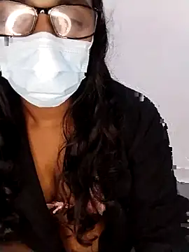 Snapshot of sexybolegirl chatting on 02-23-26, 06:52 sexybolegirl online show from 02-23-26, 06:52