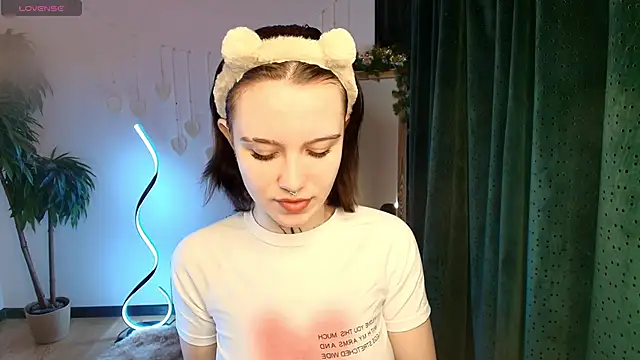 Elastikisss online show from 12-15-25, 02:28