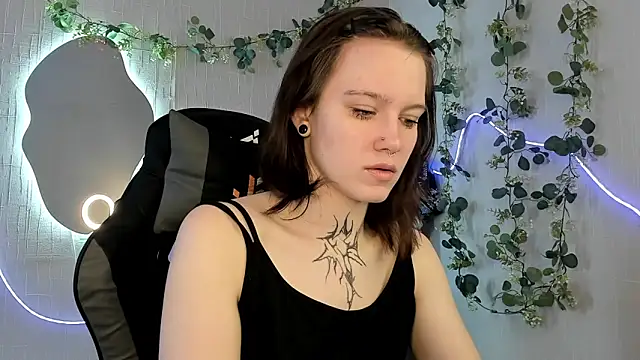 Elastikisss online show from 04-16-26, 06:14