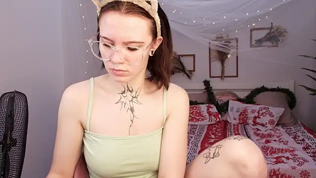 Elastikisss online show from 12-19-25, 02:26