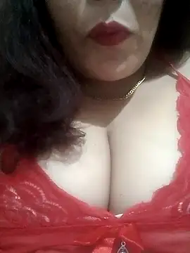 Snapshot of Mona-66 chatting on 11-11-25, 10:04 Mona-66 online show from 11-11-25, 10:04