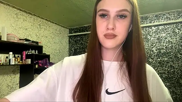 Snapshot of RanaBostel chatting on 10-13-25, 08:32 RanaBostel online show from 10-13-25, 08:32