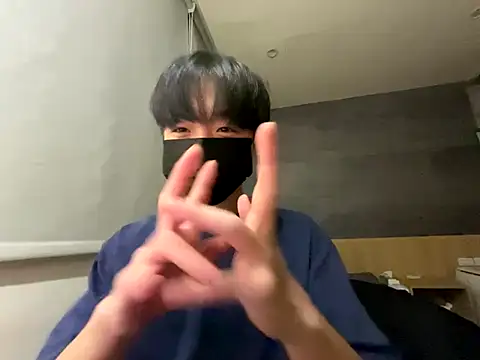 Snapshot of Yo155 chatting on 10-05-25, 06:31 Yo155 online show from 10-05-25, 06:31