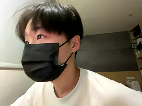 Snapshot of Yo155 chatting on 10-02-25, 04:54 Yo155 online show from 10-02-25, 04:54