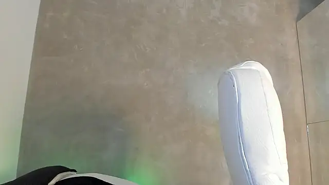 dylan cross  online show from 11-18-25, 11:24