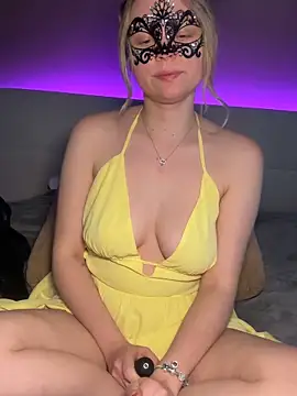 Snapshot of Cherrycolada chatting on 02-01-26, 09:13 Cherrycolada online show from 02-01-26, 09:13