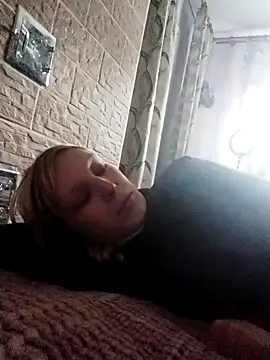 Ponka2011 online show from 10-31-25, 06:43