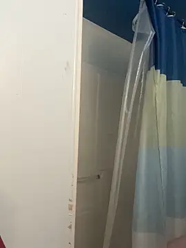 Foxy-lover online show from 11-29-25, 05:40