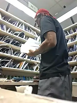 Snapshot of 214KingLonggg chatting on 02-10-26, 03:11 214KingLonggg online show from 02-10-26, 03:11