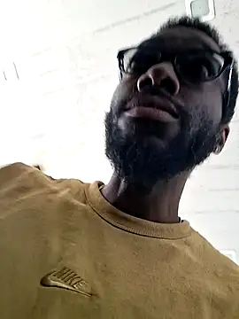 Snapshot of 214KingLonggg chatting on 03-26-26, 03:32 214KingLonggg online show from 03-26-26, 03:32