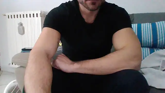 giovan2020 online show from 11-30-25, 10:32