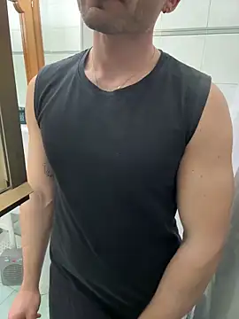 giovan2020 online show from 03-08-26, 10:46