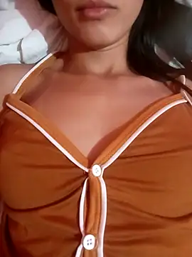 Snapshot of magrinha_hot chatting on 10-12-25, 03:41 magrinha hot online show from 10-12-25, 03:41