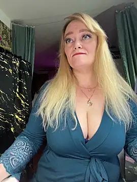 Sweet-blonde online show from 04-07-26, 10:55