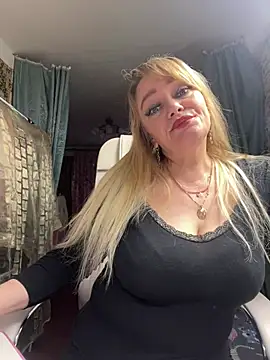 Sweet-blonde online show from 03-07-26, 10:48