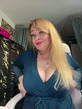 Snapshot of Sweet-blonde chatting on 06-03-26, 09:41 Sweet-blonde online show from 06-03-26, 09:41