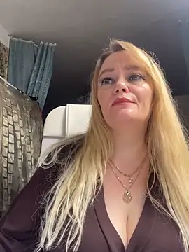 Sweet-blonde online show from 02-14-26, 01:28