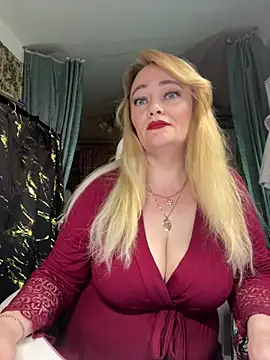 Snapshot of Sweet-blonde chatting on 05-05-26, 07:17 Sweet-blonde online show from 05-05-26, 07:17