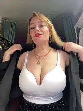 Sweet-blonde online show from 04-12-26, 05:27