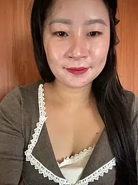 violet-00 online show from 10-18-25, 01:40