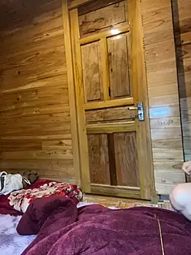 violet-00 online show from 02-05-26, 12:28