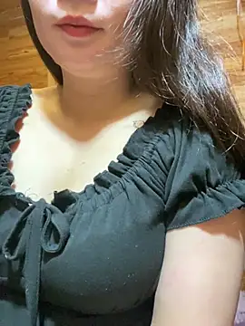 violet-00 online show from 05-18-26, 12:22