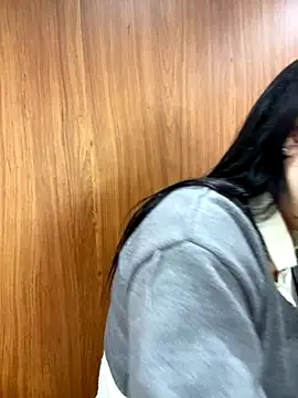 violet-00 online show from 10-12-25, 01:18