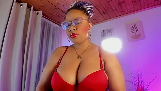 Lauraricci   online show from 07-15-26, 03:35