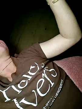 xuxulovezz online show from 10-31-25, 11:40