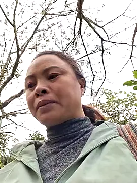 xuxulovezz online show from 11-14-25, 12:14