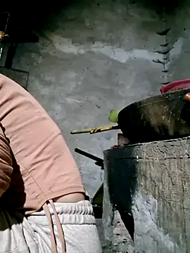 xuxulovezz online show from 03-23-26, 12:00