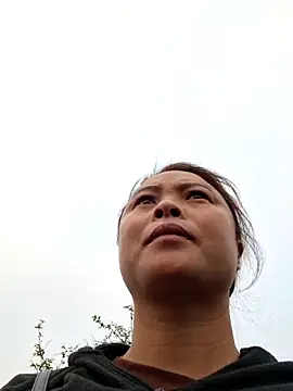 xuxulovezz online show from 03-25-26, 11:58