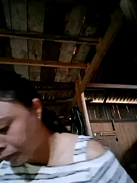 xuxulovezz online show from 10-13-25, 11:49