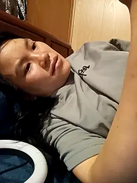 Snapshot of Suny_babyy chatting on 04-18-26, 01:02 Suny babyy online show from 04-18-26, 01:02