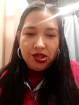 Snapshot of rossiteylor chatting on 09-25-25, 08:26 rossiteylor online show from 09-25-25, 08:26