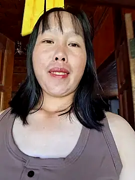 Snapshot of helenzz chatting on 09-24-25, 01:35 helenzz online show from 09-24-25, 01:35
