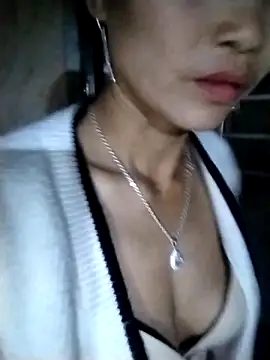 abigail-00 online show from 12-21-25, 10:43