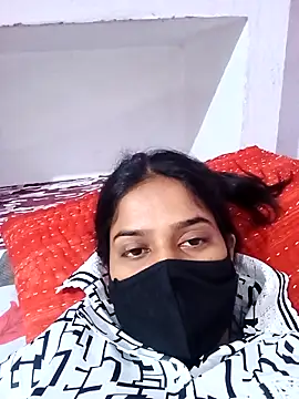 Snapshot of ROSHNI-744 chatting on 09-27-25, 04:29 ROSHNI-744 online show from 09-27-25, 04:29