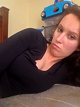 Snapshot of brunettebabexo3 chatting on 02-12-26, 06:29 brunettebabexo3 online show from 02-12-26, 06:29