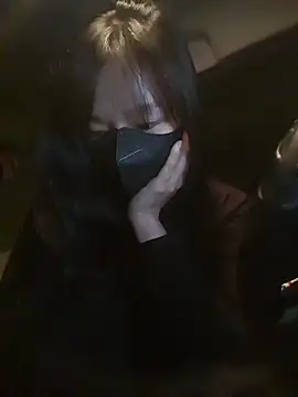 Snapshot of Helen-Tran chatting on 02-06-26, 02:24 Helen-Tran online show from 02-06-26, 02:24