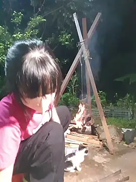 Snapshot of Helen-Tran chatting on 10-25-25, 12:50 Helen-Tran online show from 10-25-25, 12:50