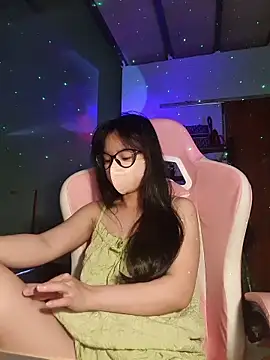 Snapshot of Helen-Tran chatting on 03-07-26, 02:18 Helen-Tran online show from 03-07-26, 02:18