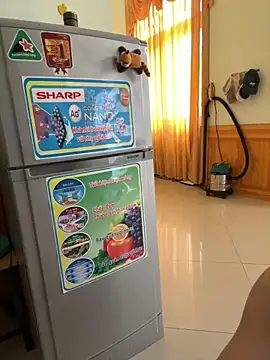 Snapshot of Helen-Tran chatting on 10-04-25, 02:24 Helen-Tran online show from 10-04-25, 02:24