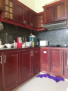 Snapshot of Helen-Tran chatting on 10-12-25, 01:40 Helen-Tran online show from 10-12-25, 01:40