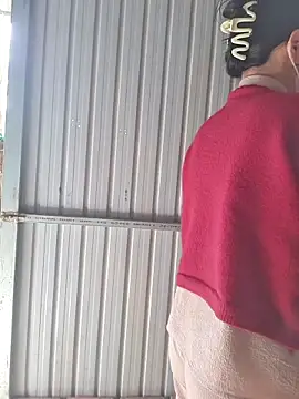 Snapshot of Helen-Tran chatting on 11-24-25, 02:00 Helen-Tran online show from 11-24-25, 02:00